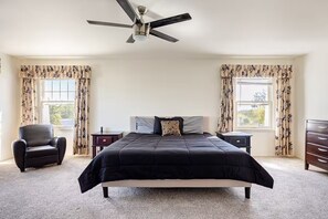 4 habitaciones, tabla de planchar con plancha, wifi y ropa de cama