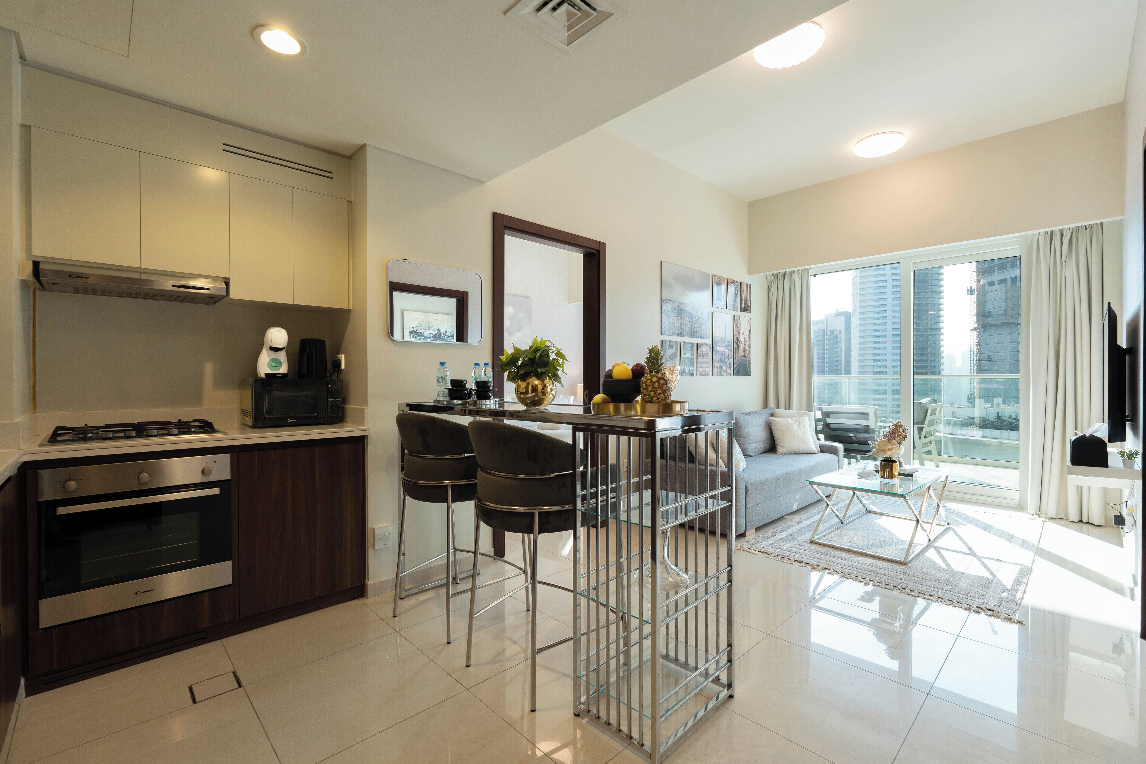 Deluxe Apartment, 2 Bedrooms | In-room dining