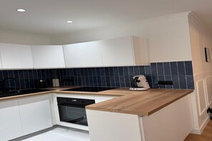 Private kitchen - Chic and bright apartment - Paris 17, near Batignolles & Montmartre (Paris)