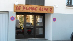 Unclassified image, 3 of 15, button - Bright apartment close to slopes, balcony and parking (La Salle-les-Alpes)