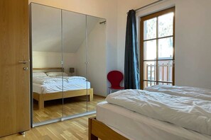 4 bedrooms, WiFi - Jana 5 - Four Bedroom Apartment, Sleeps 8 (Rauris)