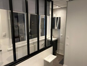 Classic-Dreibettzimmer | Badezimmer