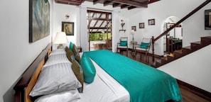 Habitación estándar con 2 camas individuales, patio, vista al jardín
