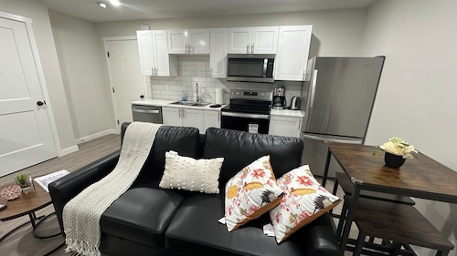 Cozy 1-bedroom apartment in Regina
