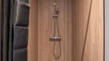 Douche, articles de toilette écologiques, sÚche-cheveux