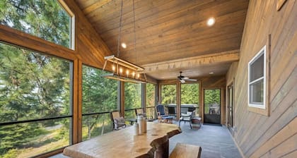 Riverside Retreat with Hot Tub & Garage – 10 Mins to Downtown CDA