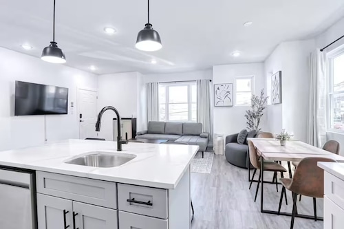 NEWLY Built Lake House nearNYC/EWR/MetLife/AD Mall