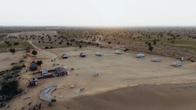 Golden Sands Desert Camp and Resort