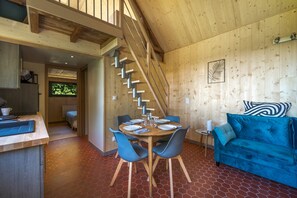 Comfort-Zimmer, Bergblick | Wohnbereich