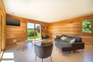 Deluxe-Zimmer, Bergblick | Wohnbereich