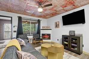 TV, fireplace, offices