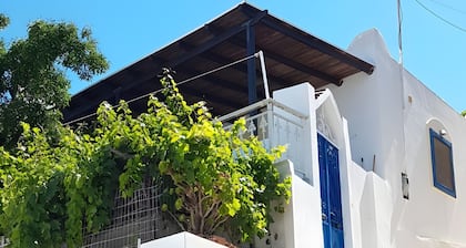 Holiday Home 'Hippocrates' with Mountain View, Wi-Fi and Air Conditioning