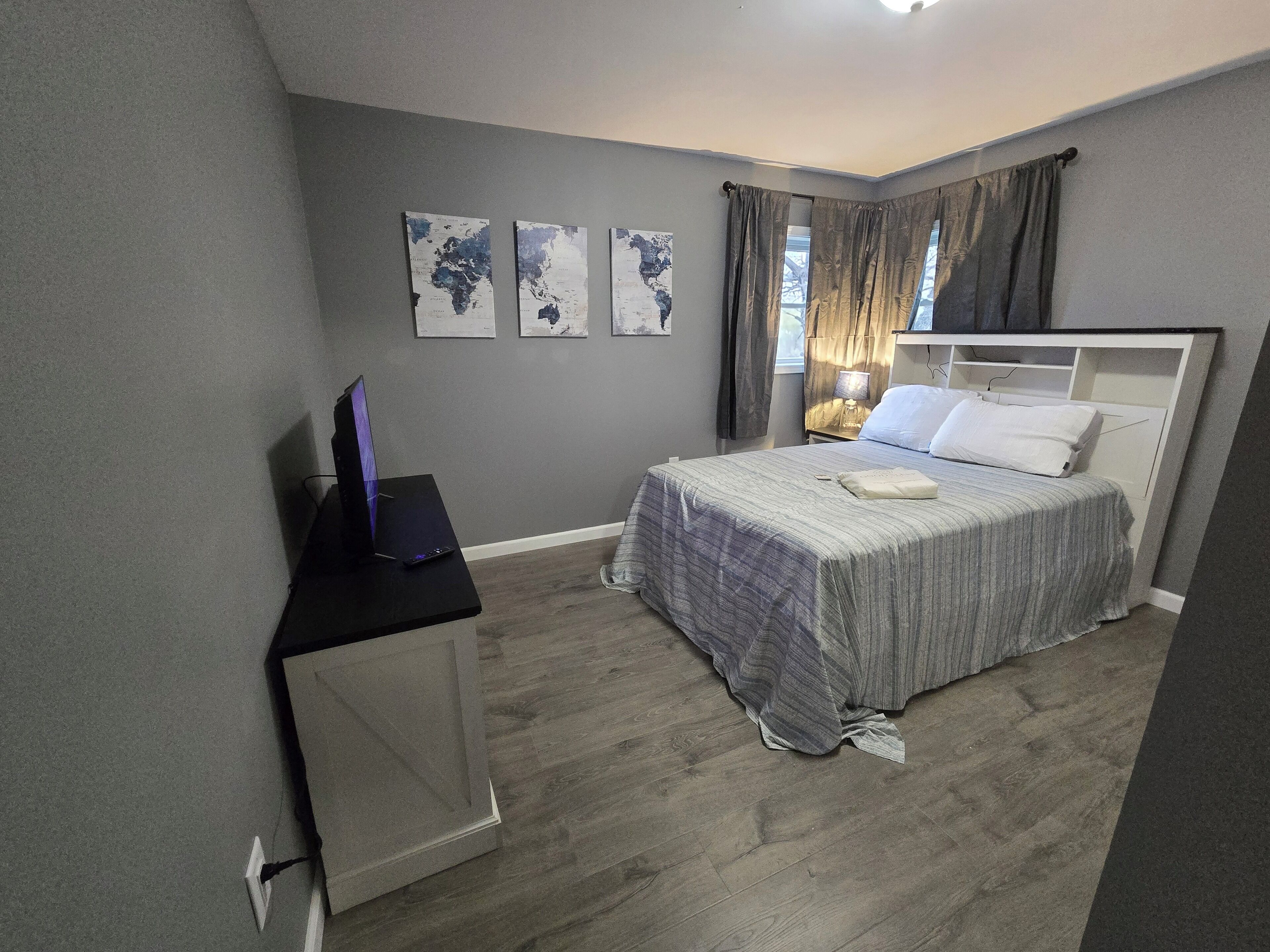 3 bedrooms, iron/ironing board, free WiFi, bed sheets