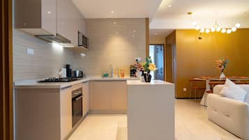 Microonde, forno, piano cottura