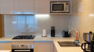 Microonde, forno, piano cottura