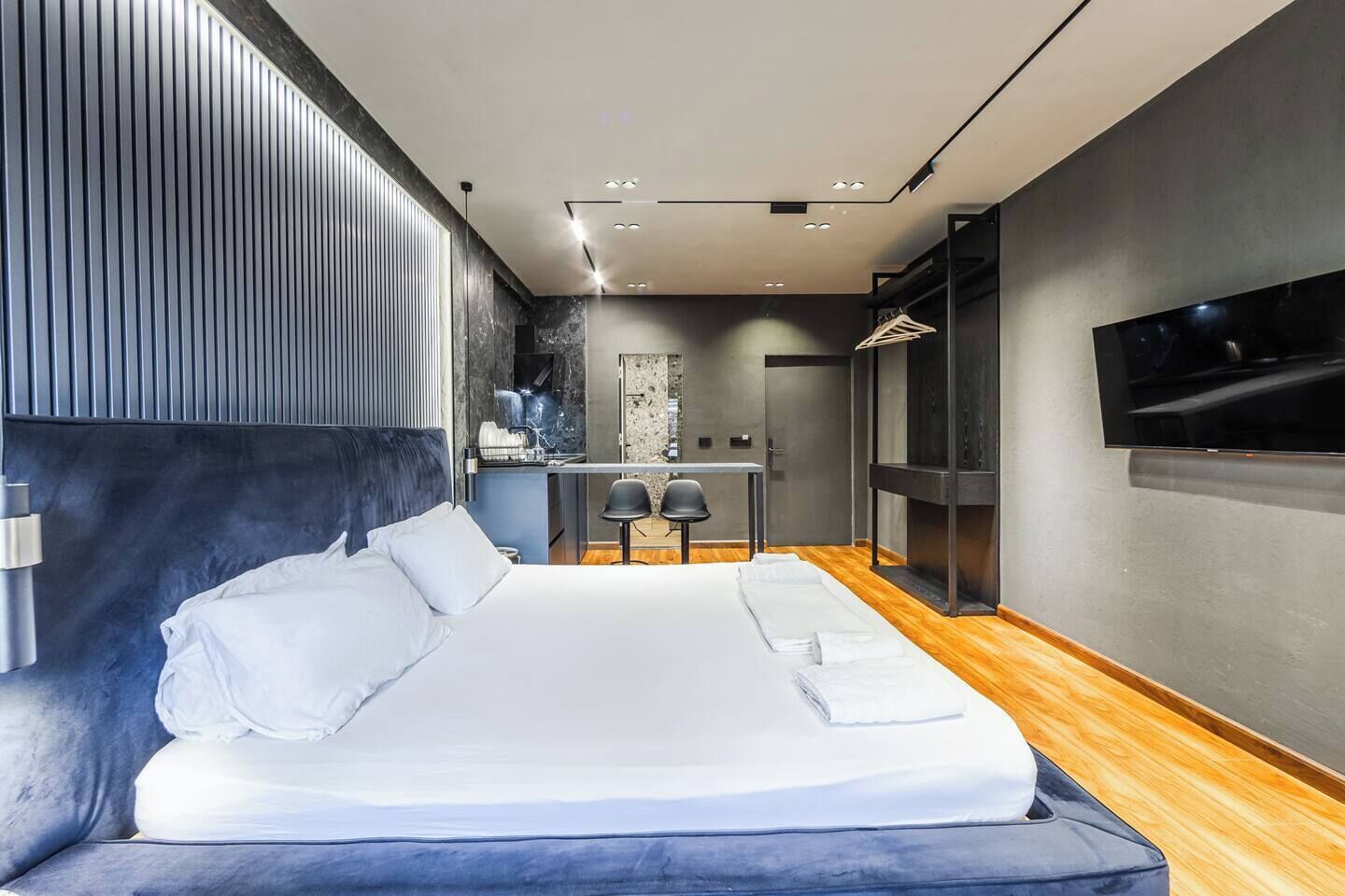 Bügeleisen/Bügelbrett, WLAN, Bettwäsche