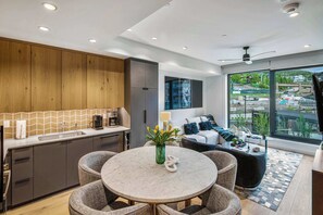 Dining - Modern 2 bedroom 2 bathroom Ski In&Ski Out 07 (Snowmass Village)