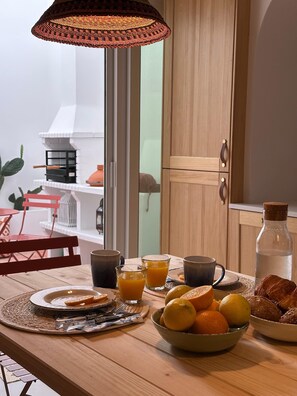 Dining - Casa Dar'Alma (Vila Real de Santo Antonio)