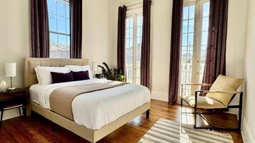 Desk, iron/ironing board, travel crib, free WiFi