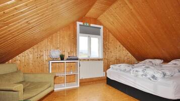 2 bedrooms, internet, bed sheets