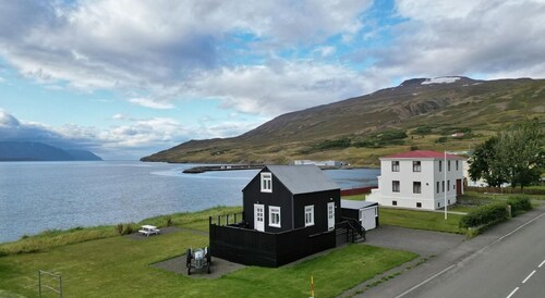 Vellir- Home with a view