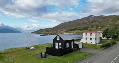 Vellir- Home with a view