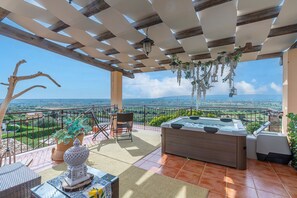 Terrace/patio - La Casa del Vagabondo – Panoramic Villa with Pool near Syracuse (Belvedere)