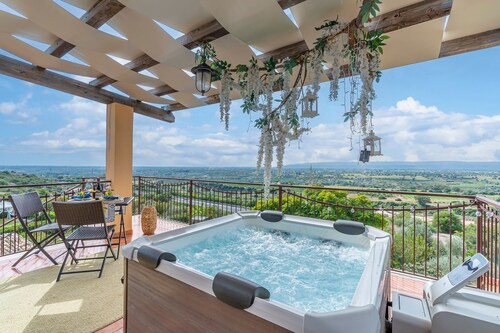 La Casa del Vagabondo – Panoramic Villa with Pool near Syracuse