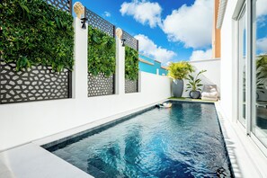 Outdoor pool, a heated pool
