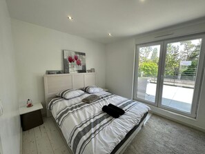 3 soverom, strykejern/-brett, wi-fi og sengetøy