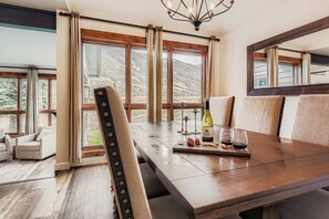 Dining - Ski/Golf Duplex-Pond Views, Base of Mtn, Close to Lifts (Copper Mountain)