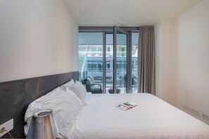 基本公寓 | 熨斗/熨衣板、免費無線上網