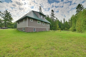 Exterior - Boat Friendly Mullett Lake Home 3 Mi to Marina (Indian River)