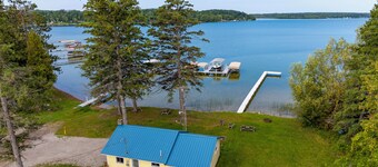 Pet Friendly Lake Cabin: Private Dock + Fire Pit!