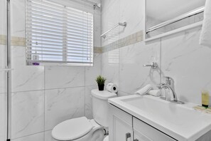 Hair dryer - ° Celeste House  Enjoy Caribbean  2 BR APT (Miami)