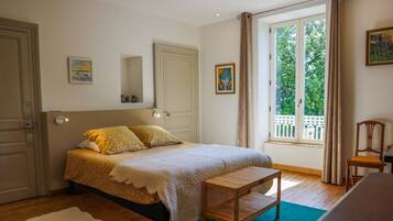 Chambre Deluxe, 1 grand lit, vue parc | Literie de qualité supérieure, décoration personnalisée