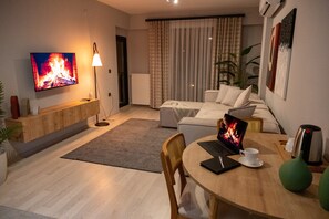 Skrivebord, arbejdsområde til bærbare computere, gratis Wi-Fi