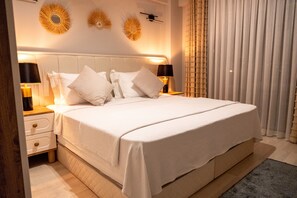 Skrivebord, arbejdsområde til bærbare computere, gratis Wi-Fi