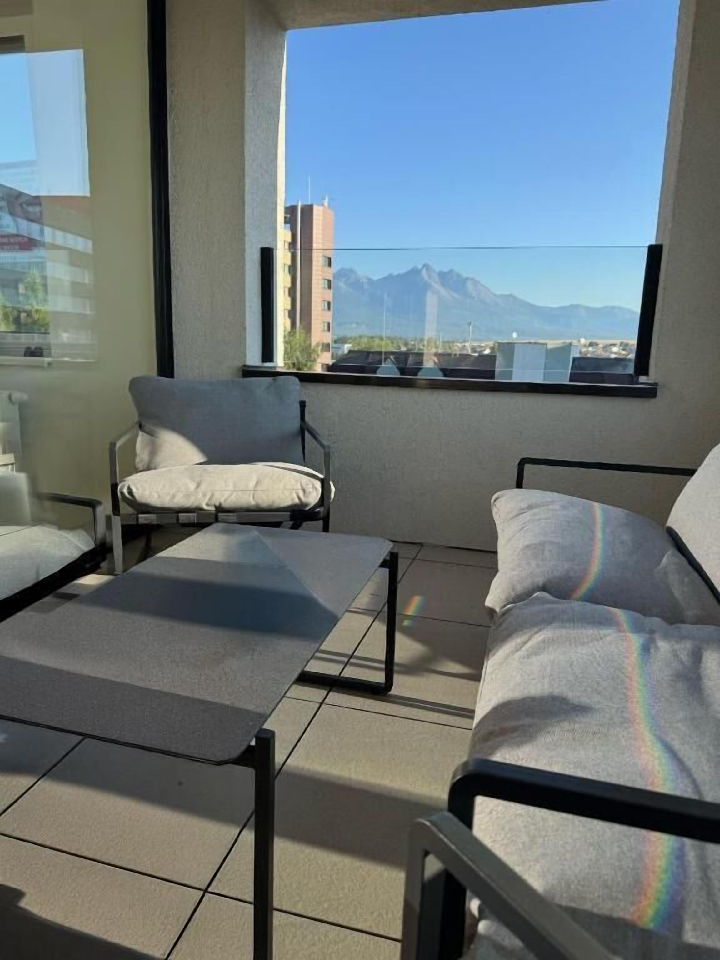 ซูพีเรียอพาร์ทเมนท์, ลานระเบียง, วิวภูเขา | ลานระเบียง/นอกชาน