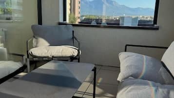 ซูพีเรียอพาร์ทเมนท์, ลานระเบียง, วิวภูเขา | ลานระเบียง/นอกชาน