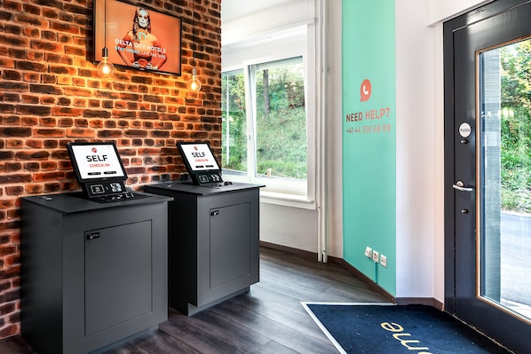 Mostrador de check-in y check-out