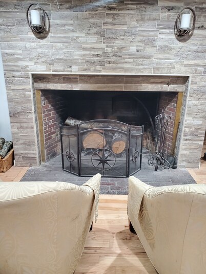 Amazing 4 bedroom home in the coastal beautiful town of Marshfield Massachusetts