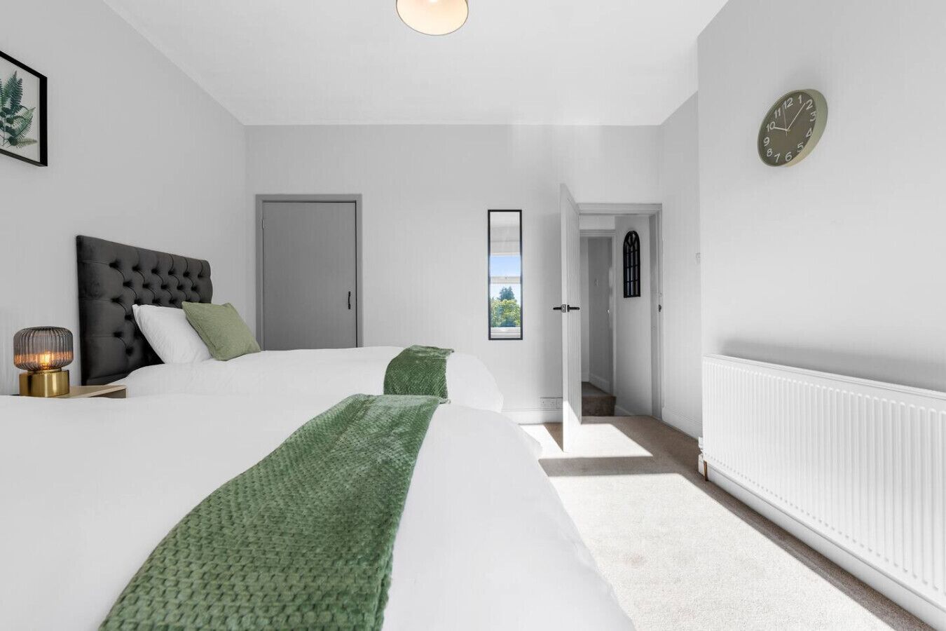 Desk, iron/ironing board, travel cot, WiFi