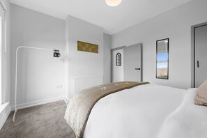 デスク、アイロン / アイロン台、旅行用ベビーベッド、WiFi