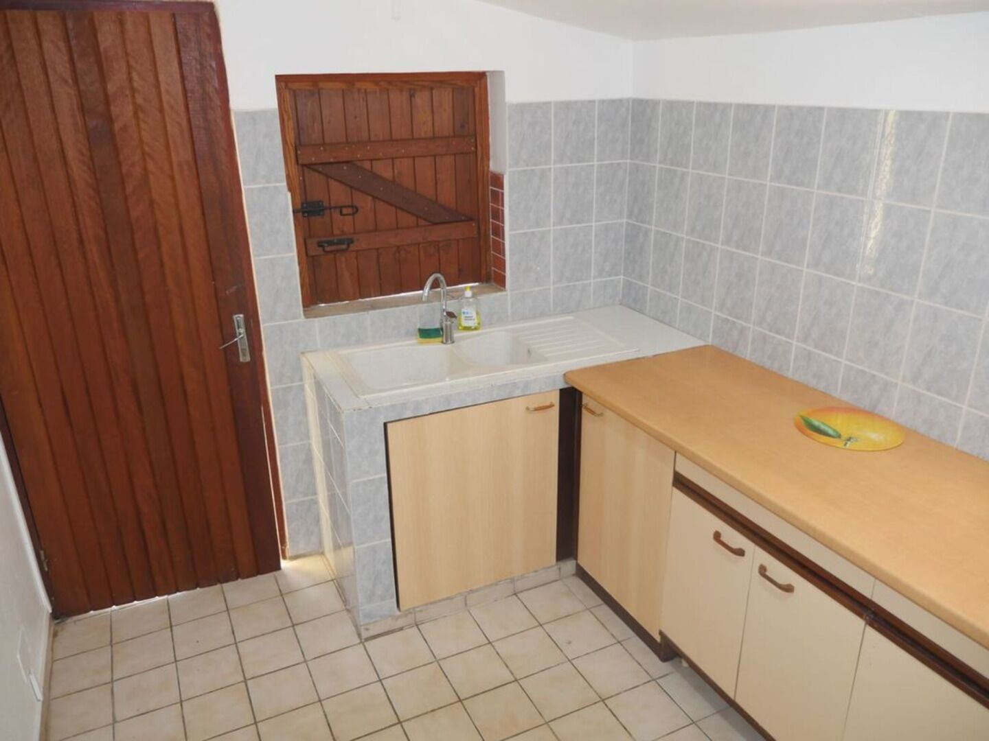 Comfort Apartment, Pool View | Private kitchen