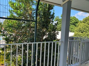 Family Apartment, Balcony, Pool View | Terrace/patio - Les Gites de lUnion (Les Abymes)