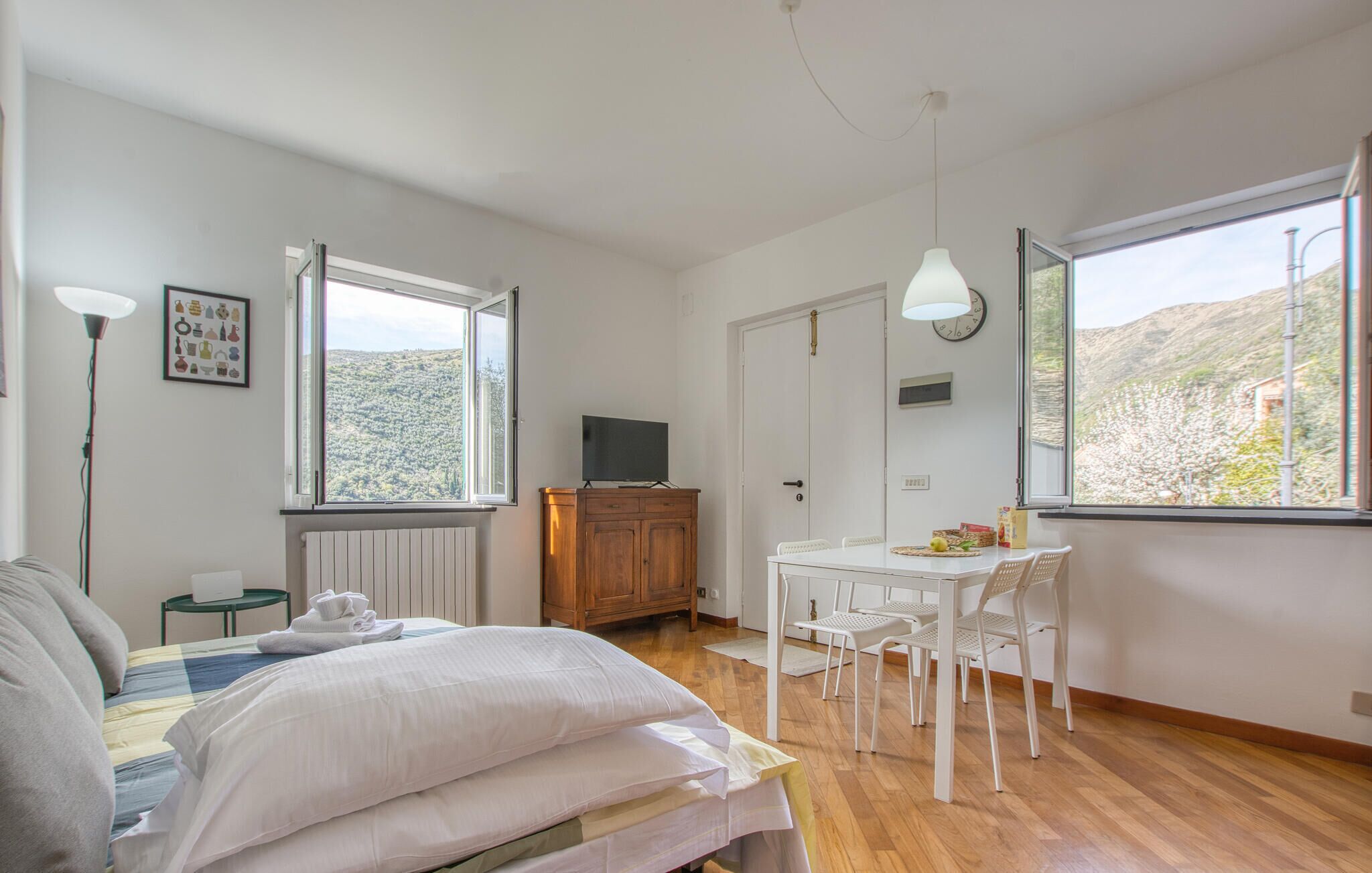 1 bedroom, iron/ironing board, WiFi (free)