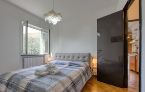 1 bedroom, iron/ironing board, free WiFi
