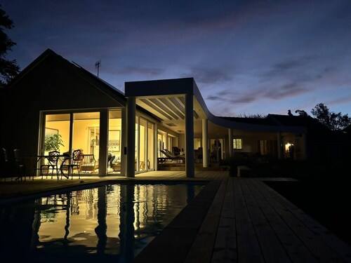 Moon Tide Villa | 5BD w Pool & Panoramic Sea Views