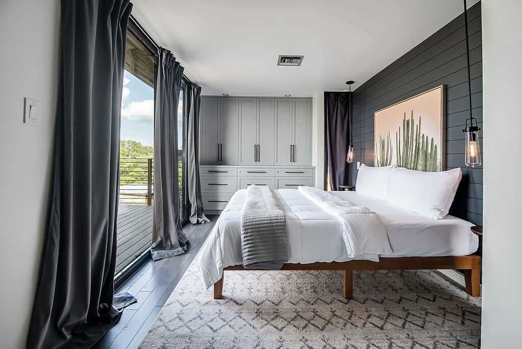 4 bedrooms, WiFi, bed sheets